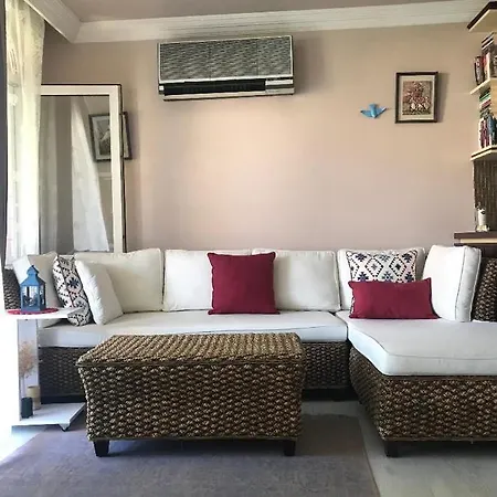 Antalya House アパート